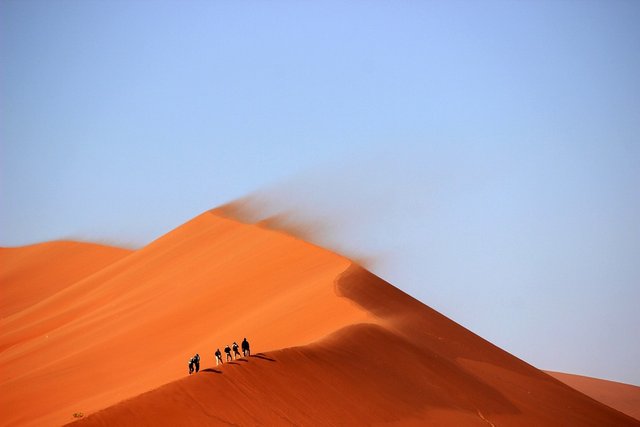 sand-dunes-691431_960_720.jpg