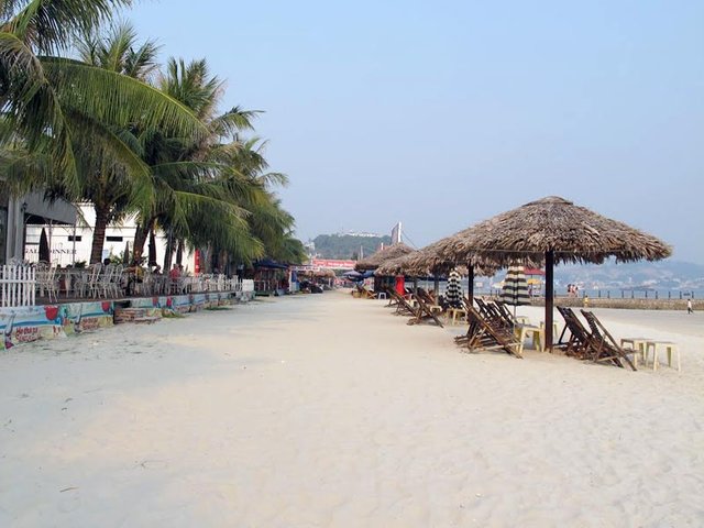 Bai-Chay-Beach.jpg