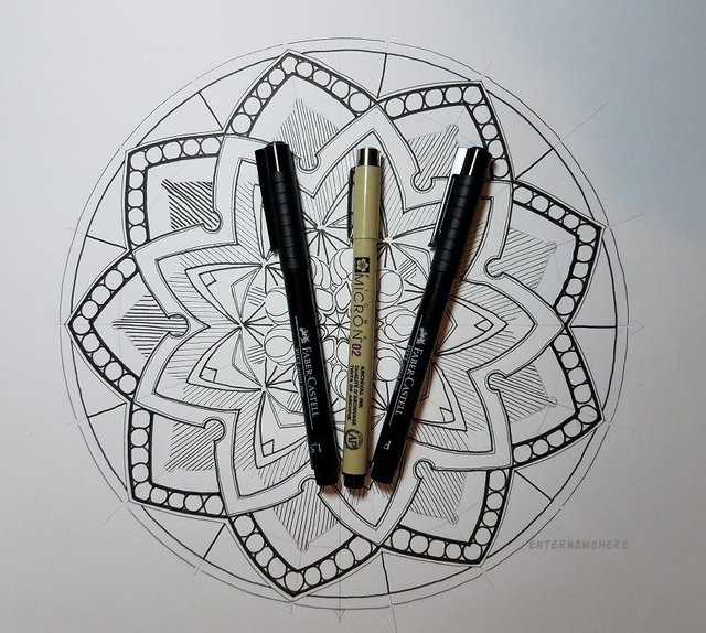 enternamehere-steemit-AMScribbles-day7-pencil-mandala-shapes-geometric-pens-micron.jpg