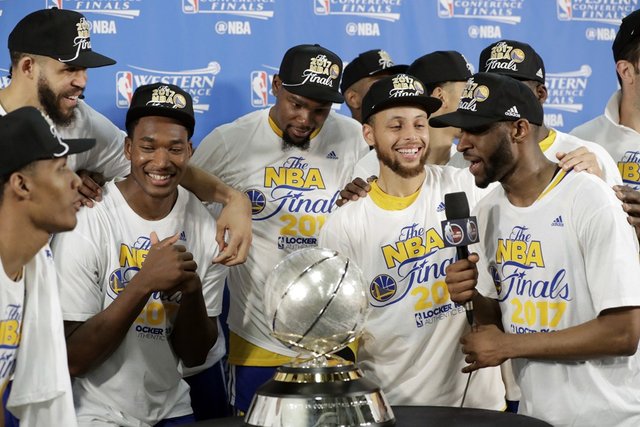 golden-state-warriors-2017-nba-western-conference-champions.jpg