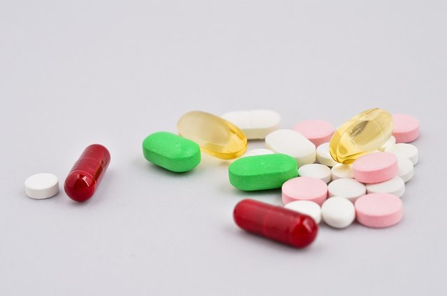 drugs_80cb3f6344e45a1e0228f4b77336a582.jpg
