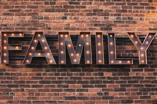 family-sign-with-lights_925x.jpg