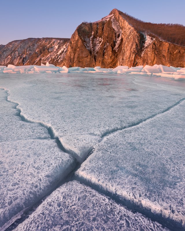 Bay-Uzur-in-the-Morning-Olkhon-Island-Lake-Baikal-Russia.jpg