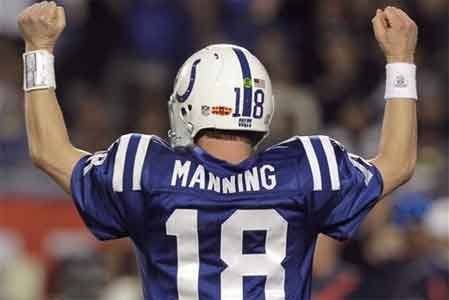 PEYTON-MANNING-HANDS-UP.jpeg