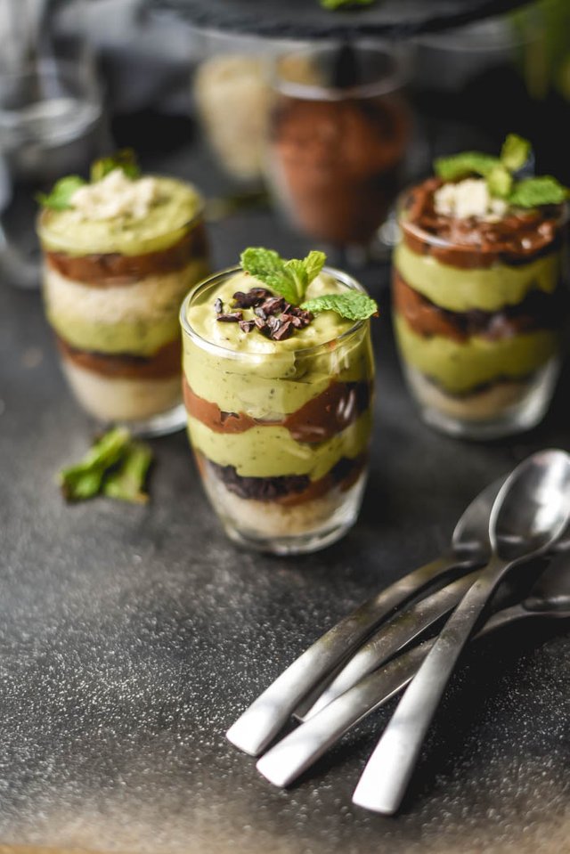 Raw Mint Chocolate Chip Avocado Mousse Cup (4).jpg