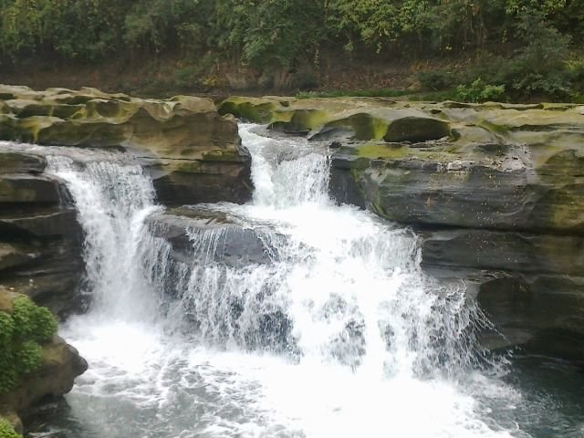 nafakhum-falls-at-bandarban.jpg