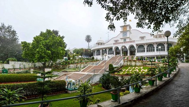 om-shanti-pandav-bhavan-mount-abu.jpg