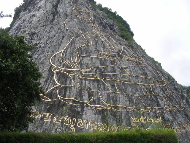 big buddha mountain  7-1-2007.JPG