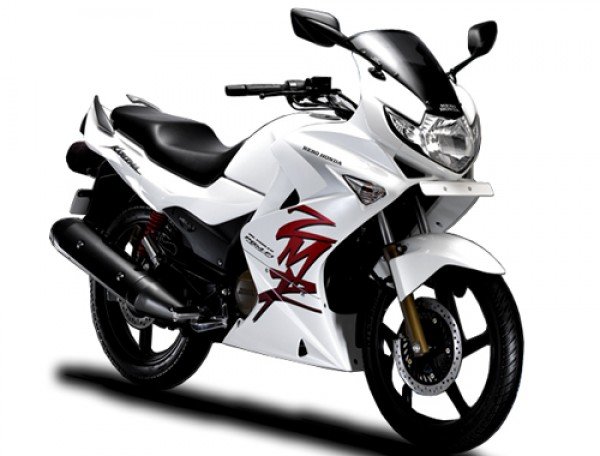 Hero-MotoCorp-dispaches-2014-Karizma-R-and-ZMR-to-dealers.jpg