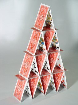 house-of-cards-763246__340.jpg