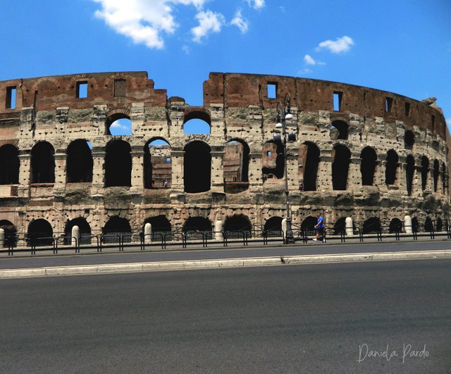 26-04coliseo romano.jpg