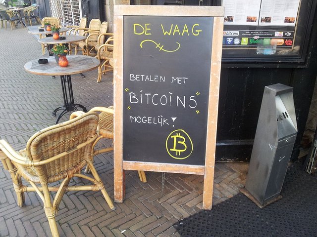 1200px-De_Waag_Bitcoin.jpg