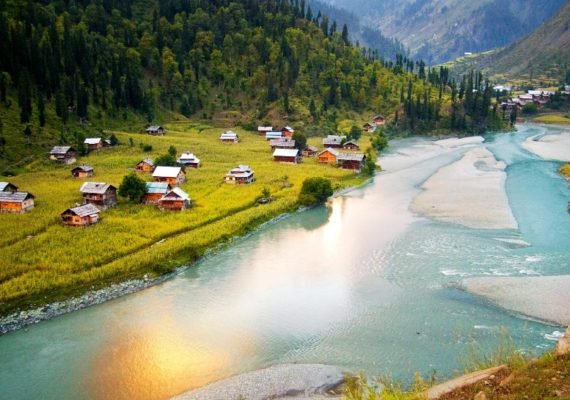 NEELUM-VALLEY-TOUR-PACKAGE-570x400.jpg