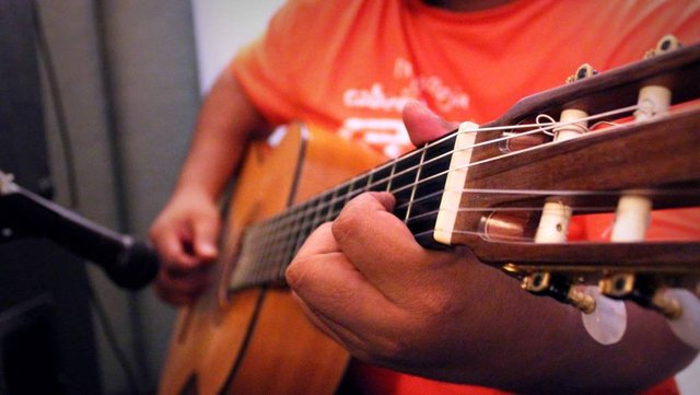 guitar closeup.jpg