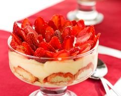 i22782-tiramisu-aux-fraises.jpg