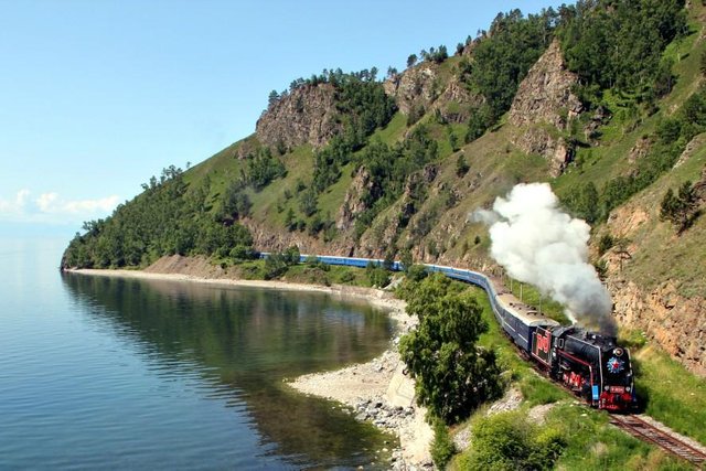 trans-siberian-russia-train.ngsversion.1500314709340.adapt.885.1.jpg