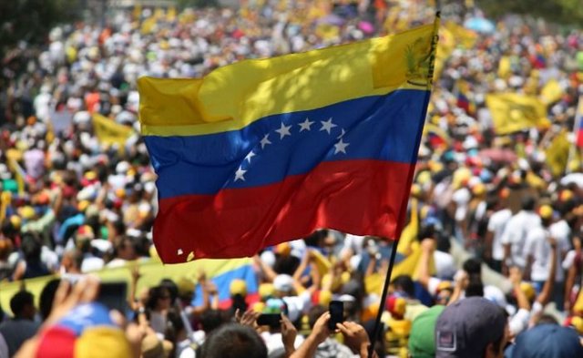 Bandera-Venezuela.jpg