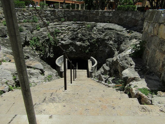 EscalerasCenotes.jpg