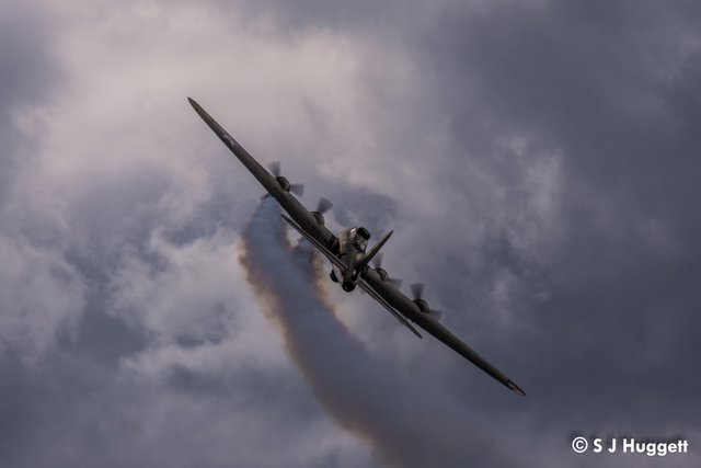 B17 Sally B Bigginhill 2 by steve j huggett.jpg