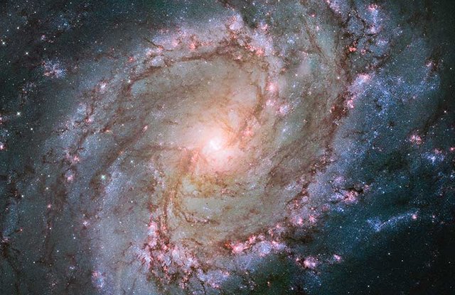 M83hubble2.jpg