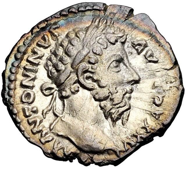 Marcus_Aurelius_Denarius2.jpg