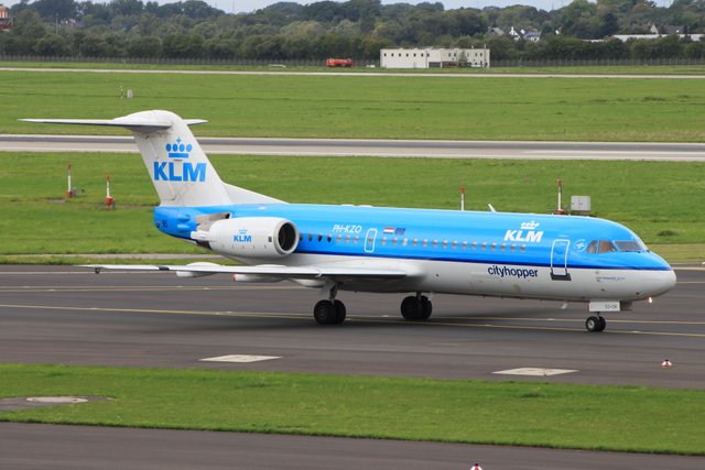 PH-KZO KLM Cityhopper -F70.JPG