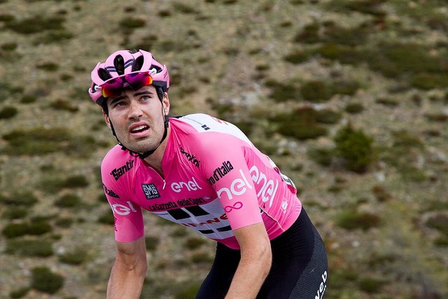 1024px-Giro_d'Italia_2017,_dumoulin_(34343448193).jpg