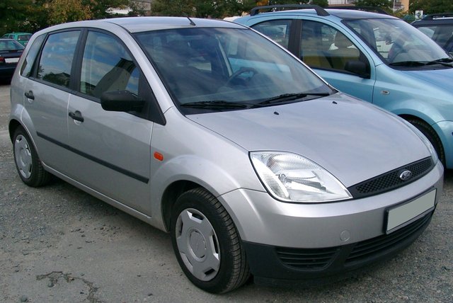 Ford_Fiesta_MK6_front_20070926.jpg