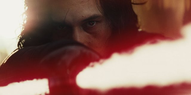 Star-Wars-The-Last-Jedi-teaser-trailer-Kylo-Ren.jpg