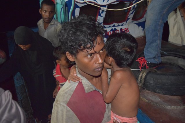 Tatapan Rohingya II.jpg