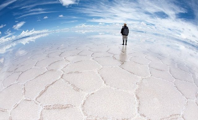 salar-de-uyuni-salt-flat-mirror-9.jpg