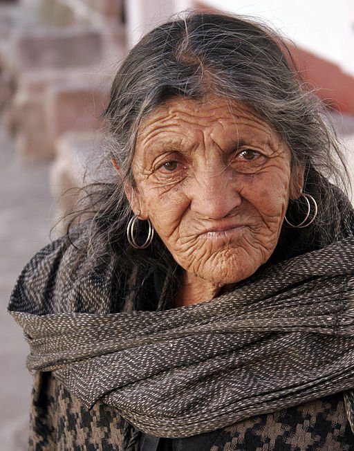 512px-Old_zacatecas_lady.jpg