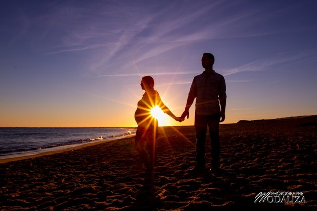 photo-grossesse-pregnant-ventre-rond-plage-cap-ferret-beach-sunset-bassin-d-arcachon-by-modaliza-photographe-1613-750x500.jpg