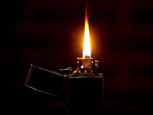 Bricheta-Zippo-4.jpg