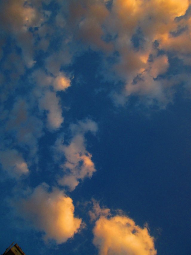 Cotton clouds and blue skies>>> : r/IndianTeenagers