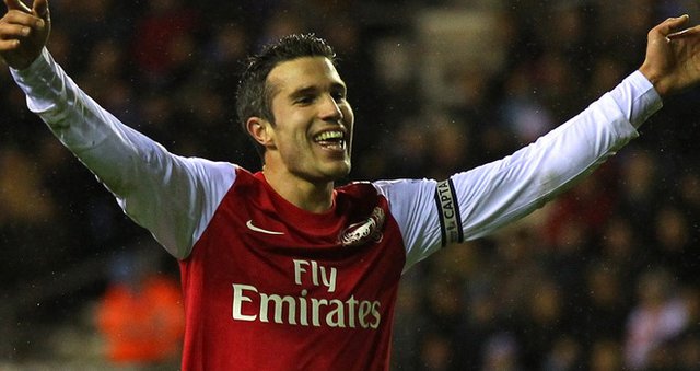 Wigan-v-Arsenal-Robin-Van-Persie-celeb_2686479.jpg