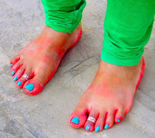 red-green-feet.jpg