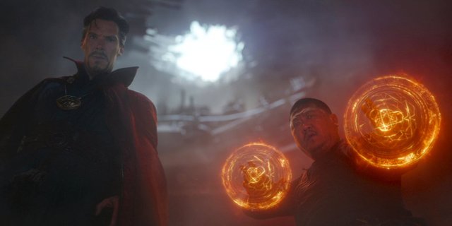 Doctor-Strange-and-Wong-in-Avengers-Infinity-War.jpg