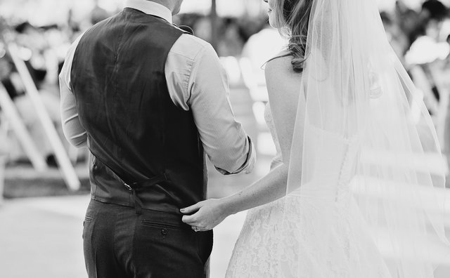 wedding-1209729_1920.jpg