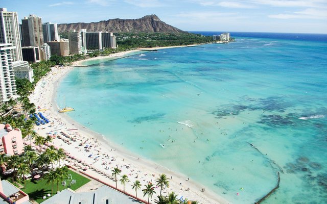 waikiki-beach-honolulu-oahu-hawaii-HAISLE0316.jpg