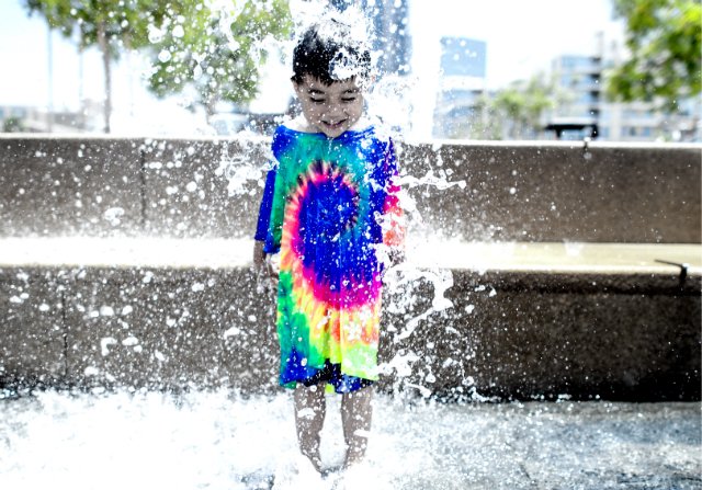 Rainbow child_640.jpg