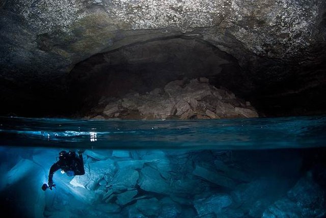 Unfathomable-Underwater-Cave-Ordinskaya-Aka-Orda-Cave001.jpg