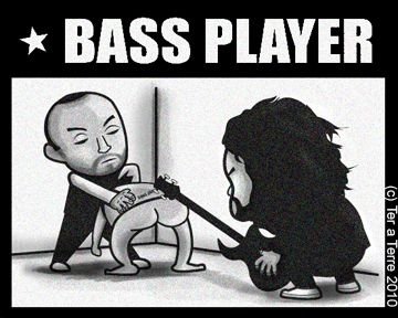 Chaos_bassplayer.jpg