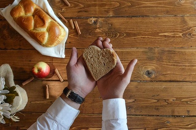 apple-appreciation-bread-669731.jpg