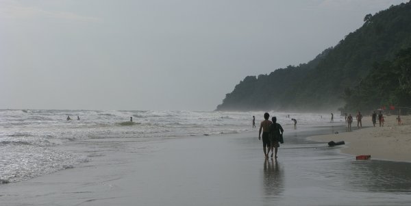 white-sand-beach-koh-chang-in-rainy-season.jpg