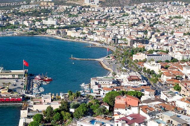 kusadasi-sevda-tepesi-manzarasi.jpg