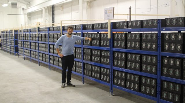 Genesis-Mining-Data-Center-Marco.jpg