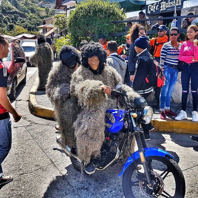 carnaval en la colonia.jpg