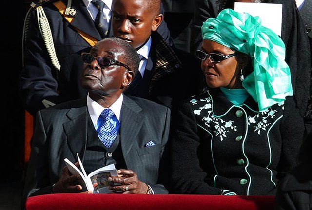 Robert-Mugabe-at-the-inau-001.jpg