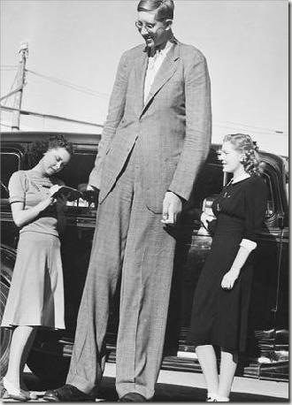 robert-wadlow-6-thumb.jpg